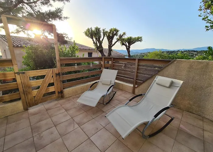 Studio avec terasse vue mer